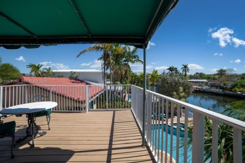 Villa ou maison à vendre à Fort Lauderdale, Floride: 5 chambres, 256.6 m2 № 2041784 - photo 26
