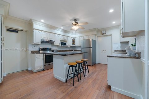 Villa ou maison à vendre à Fort Lauderdale, Floride: 5 chambres, 256.6 m2 № 2041784 - photo 20