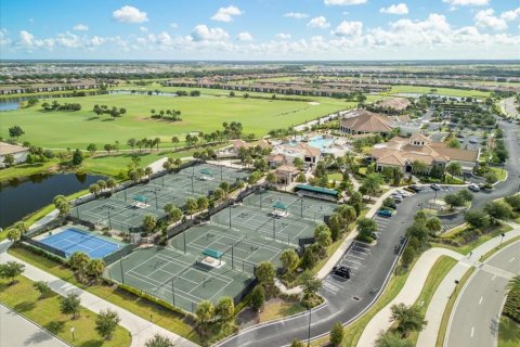 Condo in Bradenton, Florida, 2 bedrooms in LAKEWOOD NATIONAL  № 2106851 - photo 21
