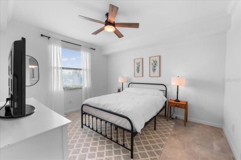 Condo in Bradenton, Florida, 2 bedrooms in LAKEWOOD NATIONAL  № 2106851 - photo 11