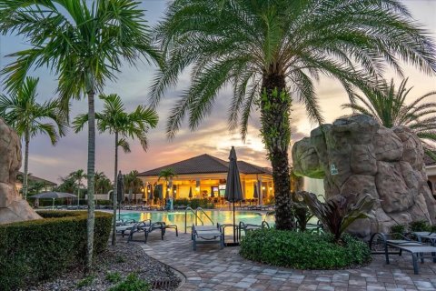 Condo in Bradenton, Florida, 2 bedrooms in LAKEWOOD NATIONAL  № 2106851 - photo 19