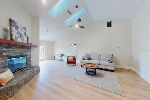 Villa ou maison à vendre à New Smyrna Beach, Floride: 3 chambres, 135.27 m2 № 2141987 - photo 5
