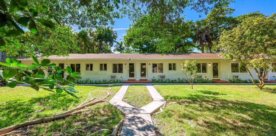Villa ou maison à Miami, Floride 1 chambre, 49.7 m2 № 1785679