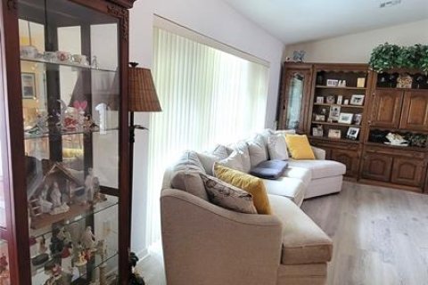 Casa en venta en Port Charlotte, Florida, 3 dormitorios, 180.23 m2 № 1907788 - foto 4