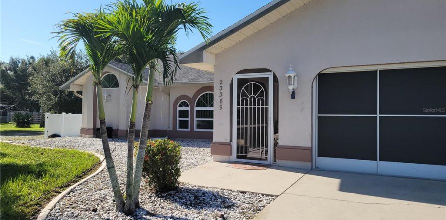 Casa en Port Charlotte, Florida 3 dormitorios, 180.23 m2 № 1907788