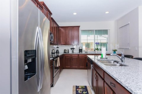 Touwnhouse à vendre à Kissimmee, Floride: 4 chambres, 194.17 m2 № 2134688 - photo 4