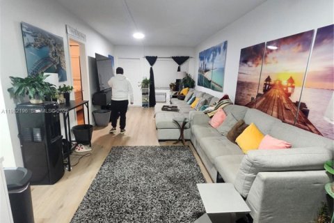 Condo in Fort Lauderdale, Florida, 1 bedroom  № 2043255 - photo 7