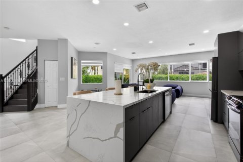 Villa ou maison à louer à Miramar, Floride: 5 chambres, 316.61 m2 № 2167967 - photo 6