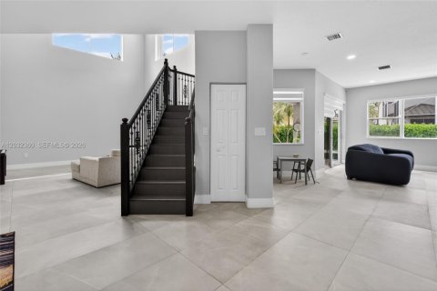 Villa ou maison à louer à Miramar, Floride: 5 chambres, 316.61 m2 № 2167967 - photo 20