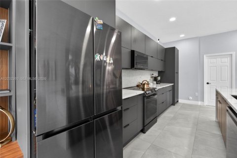 Villa ou maison à louer à Miramar, Floride: 5 chambres, 316.61 m2 № 2167967 - photo 14