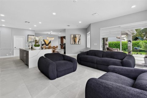 Villa ou maison à louer à Miramar, Floride: 5 chambres, 316.61 m2 № 2167967 - photo 17