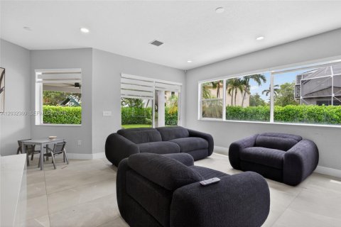 Villa ou maison à louer à Miramar, Floride: 5 chambres, 316.61 m2 № 2167967 - photo 18