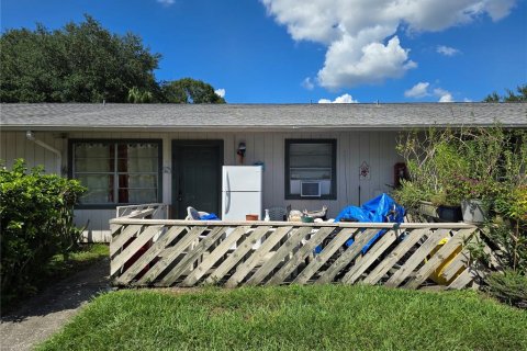 Immobilier commercial à vendre à Tampa, Floride: 3 chambres, 191.75 m2 № 1616925 - photo 3