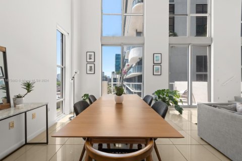 Condo in Miami, Florida, 1 bedroom  № 1811611 - photo 6