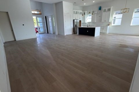 Купить виллу или дом в Порт-Шарлотт, Флорида 7 комнат, 217.95м2, № 2306657 - фото 9
