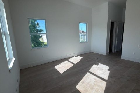 Купить виллу или дом в Порт-Шарлотт, Флорида 7 комнат, 217.95м2, № 2306657 - фото 30