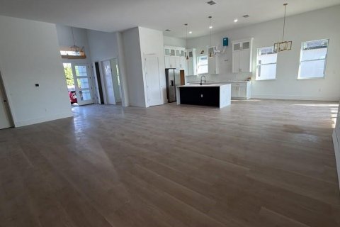 Купить виллу или дом в Порт-Шарлотт, Флорида 7 комнат, 217.95м2, № 2306657 - фото 7