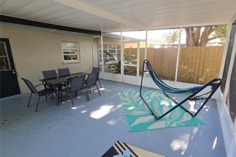 Villa ou maison à vendre à Sarasota, Floride: 4 chambres, 187.29 m2 № 2211666 - photo 24
