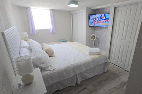Villa ou maison à vendre à Sarasota, Floride: 4 chambres, 187.29 m2 № 2211666 - photo 11