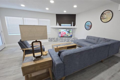 Villa ou maison à vendre à Sarasota, Floride: 4 chambres, 187.29 m2 № 2211666 - photo 4