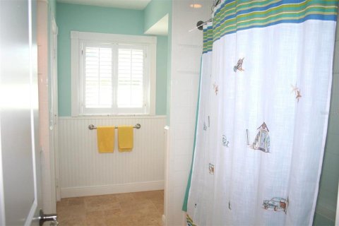 House in Longboat Key, Florida 4 bedrooms, 212.93 sq.m. № 2206220 - photo 20