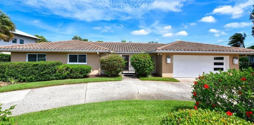 House in Longboat Key, Florida 4 bedrooms, 212.93 sq.m. № 2206220