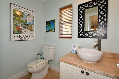House in Longboat Key, Florida 4 bedrooms, 212.93 sq.m. № 2206220 - photo 22