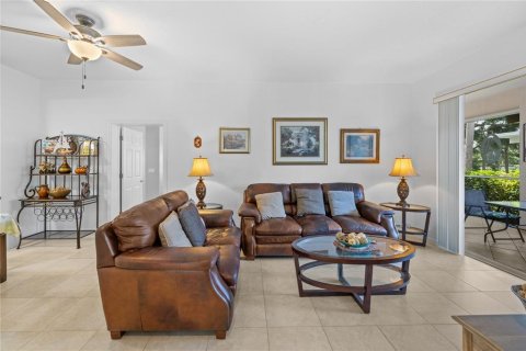 Condo in Sarasota, Florida, 2 bedrooms № 2101287 - photo 9