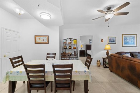 Condo in Sarasota, Florida, 2 bedrooms № 2101287 - photo 11