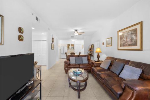 Condo in Sarasota, Florida, 2 bedrooms № 2101287 - photo 10