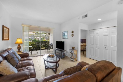 Condo in Sarasota, Florida, 2 bedrooms № 2101287 - photo 8
