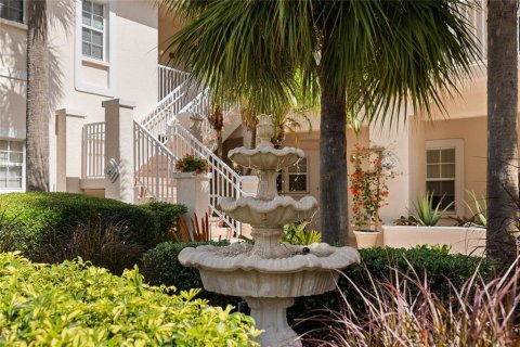 Condo in Sarasota, Florida, 2 bedrooms № 2101287 - photo 4