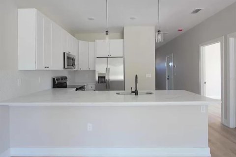 Immobilier commercial à vendre à Port Charlotte, Floride: 6 chambres, 209.03 m2 № 2205504 - photo 5