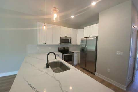 Immobilier commercial à vendre à Port Charlotte, Floride: 6 chambres, 209.03 m2 № 2205504 - photo 2