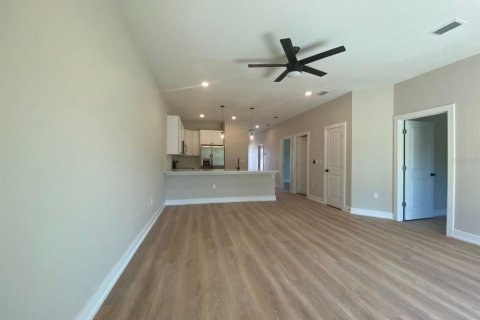 Immobilier commercial à vendre à Port Charlotte, Floride: 6 chambres, 209.03 m2 № 2205504 - photo 8