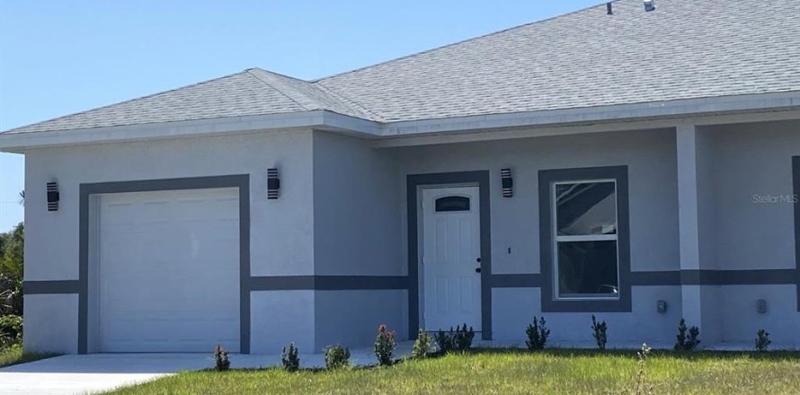 Immobilier commercial à Port Charlotte, Floride 6 chambres, 209.03 m2 № 2205504