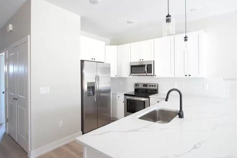 Immobilier commercial à vendre à Port Charlotte, Floride: 6 chambres, 209.03 m2 № 2205504 - photo 3