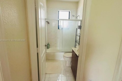 Купить виллу или дом в Дорал, Флорида 3 спальни, 171.68м2, № 2178309 - фото 16