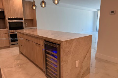 Condo in Sunny Isles Beach, Florida, 1 bedroom  № 1978797 - photo 4