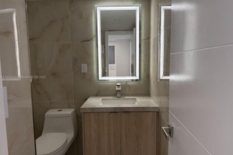 Condo in Sunny Isles Beach, Florida, 1 bedroom  № 1978797 - photo 17