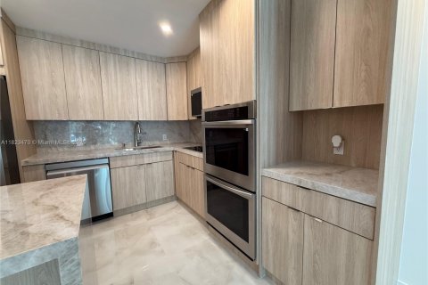 Condo in Sunny Isles Beach, Florida, 1 bedroom  № 1978797 - photo 5