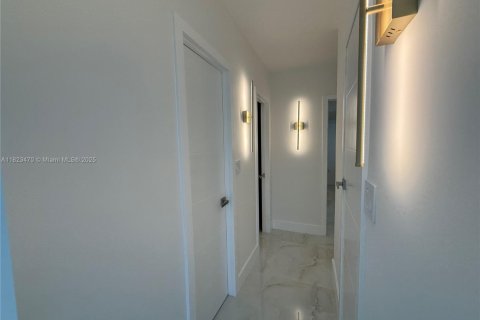 Condo in Sunny Isles Beach, Florida, 1 bedroom  № 1978797 - photo 18