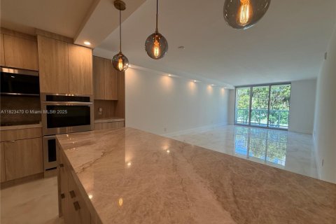 Condo in Sunny Isles Beach, Florida, 1 bedroom  № 1978797 - photo 9