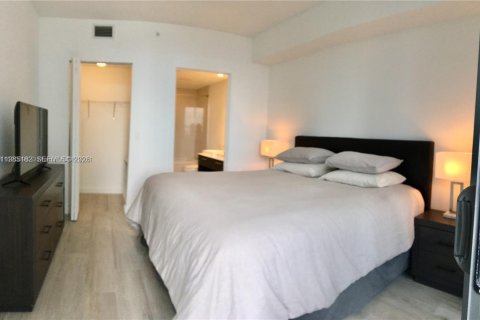 Снять в аренду кондоминиум в Майами, Флорида 2 спальни, 86.03м2, № 2050891 - фото 14