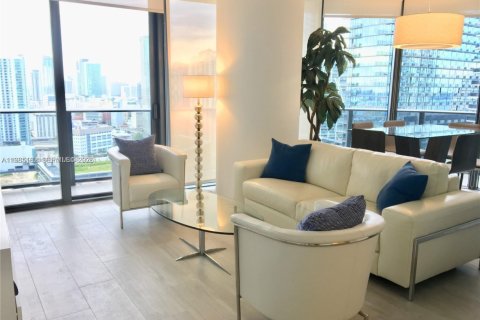 Кондоминиум с 2 спальнями в Майами, Флорида № 2050891