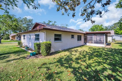 House in Palm Harbor, Florida 2 bedrooms, 123.56 sq.m. № 1653877 - photo 6