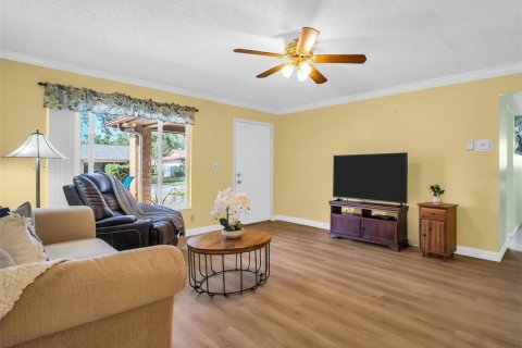 House in Palm Harbor, Florida 2 bedrooms, 123.56 sq.m. № 1653877 - photo 15