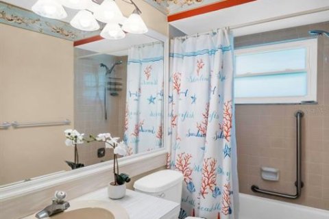 House in Palm Harbor, Florida 2 bedrooms, 123.56 sq.m. № 1653877 - photo 26