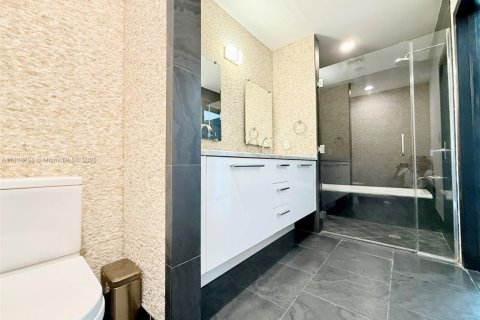 Снять в аренду кондоминиум в Майами, Флорида 1 спальня, 84.73м2, № 1958547 - фото 24