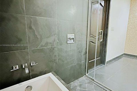 Снять в аренду кондоминиум в Майами, Флорида 1 спальня, 84.73м2, № 1958547 - фото 25